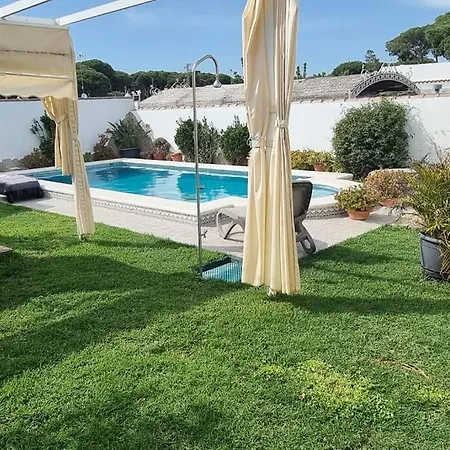 Vila Estrella De Mares *